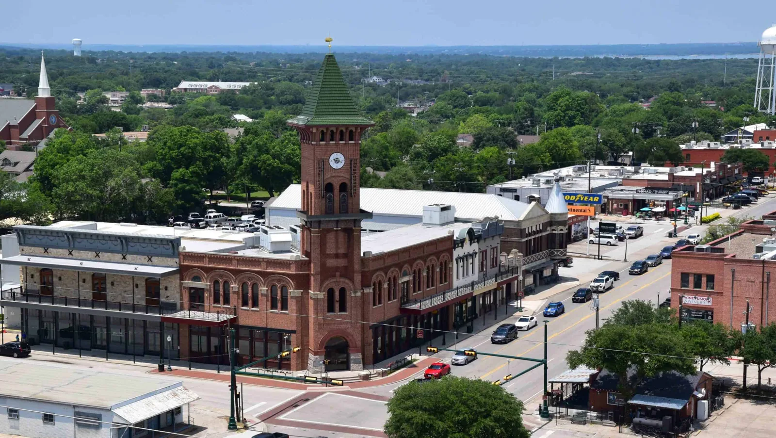 Grapevine's business districts